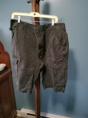Men's grey Mountain Warehouse cargo shorts size 36 waist